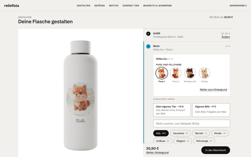 Konfigurator von Reliefista: Trinkflasche mit Shiba-Motiv und dem Namen Bella, daneben Pose und Fellfarbe zur Auswahl